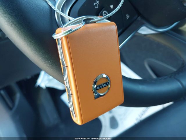 2022 VOLVO XC40 YV4162UK1N2763065 Photo 10