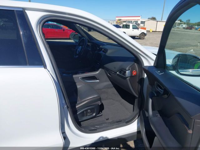 2017 JAGUAR F-PACE SADCK2BV3HA075796 Photo 4
