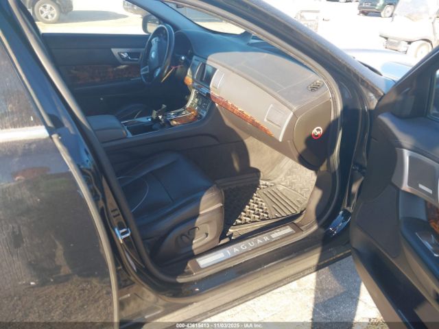 2010 JAGUAR XF SAJWA0GB1ALR58094 Photo 4