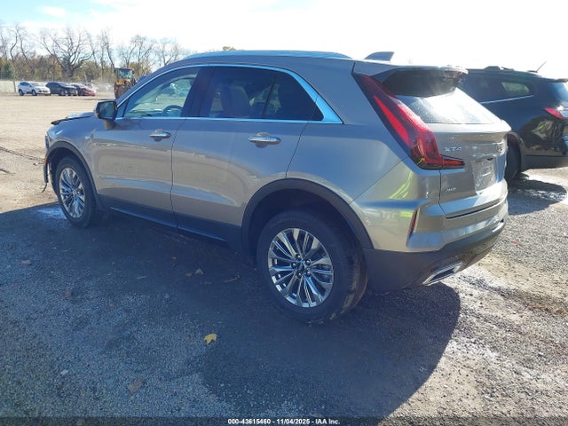 2024 CADILLAC XT4 1GYFZDR41RF202136 Photo 2