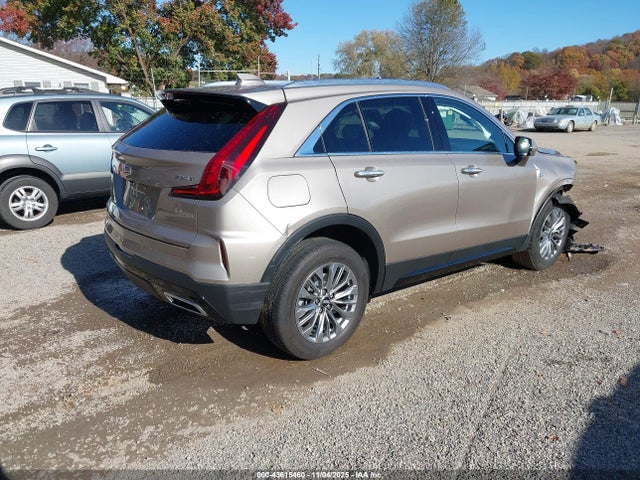 2024 CADILLAC XT4 1GYFZDR41RF202136 Photo 3