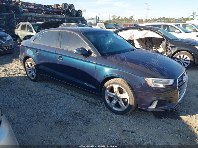 2018 AUDI A3 WAUAUGFF8J1030059 Photo 0