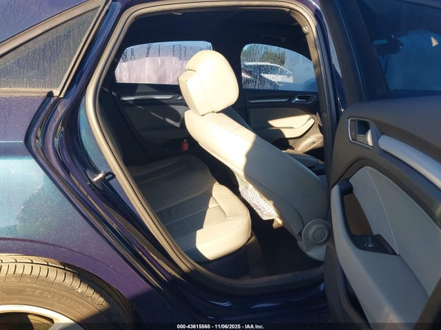 2018 AUDI A3 WAUAUGFF8J1030059 Photo 7