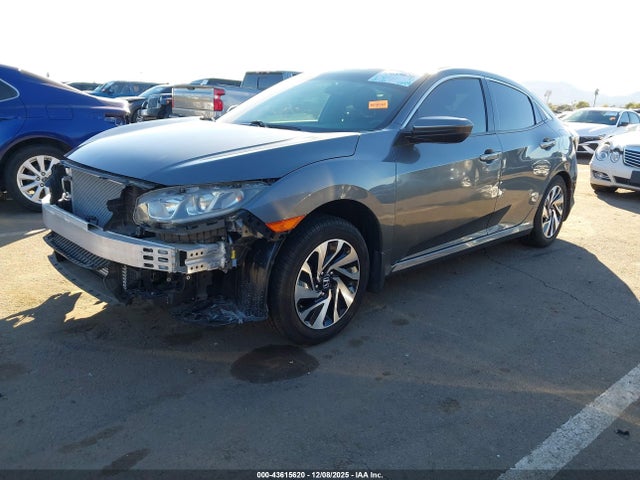 43615620 :رقم المزاد ، SHHFK7H25JU232212 vin ، 2018 Honda Civic Lx مزاد بيع