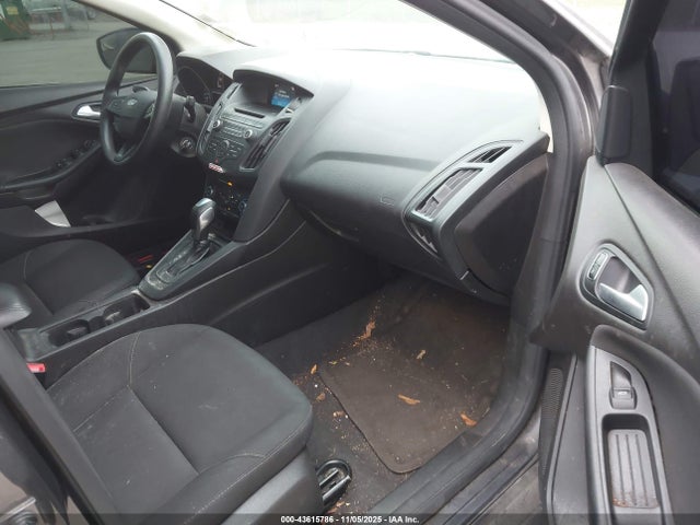 Продажа на аукционе авто 2016 Ford Focus Se, vin: 1FADP3F27GL266847, номер лота: 43615786