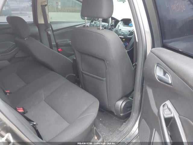 Продажа на аукционе авто 2016 Ford Focus Se, vin: 1FADP3F27GL266847, номер лота: 43615786