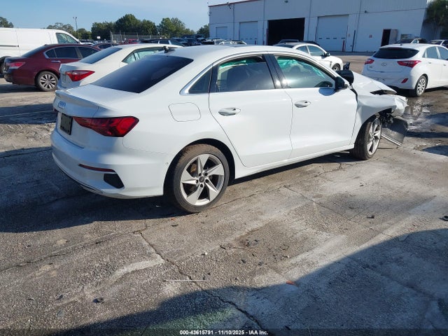 2023 AUDI A3 WAUAUDGY8PA084260 Photo 3