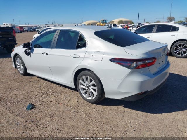 2022 TOYOTA CAMRY 4T1C11AK1NU051762 Photo 2