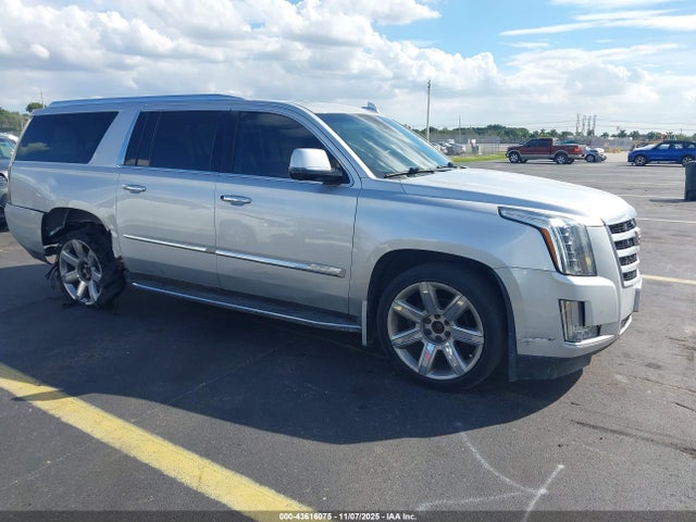 2016 CADILLAC ESCALADE ESV 1GYS4HKJ2GR384378 Photo 0