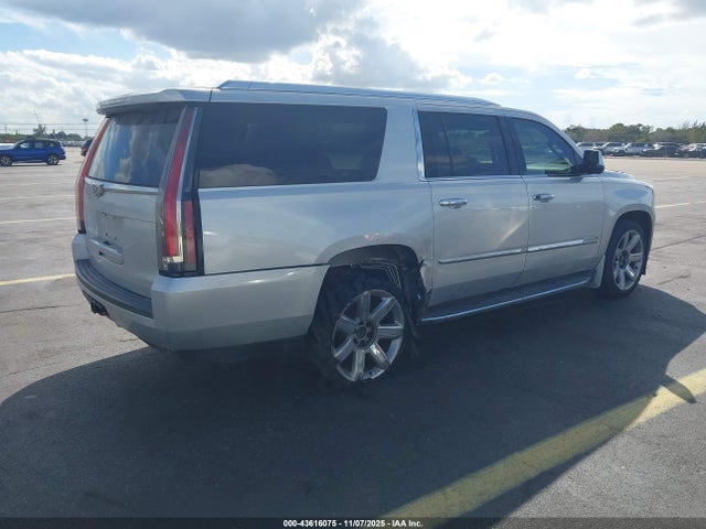 2016 CADILLAC ESCALADE ESV 1GYS4HKJ2GR384378 Photo 3