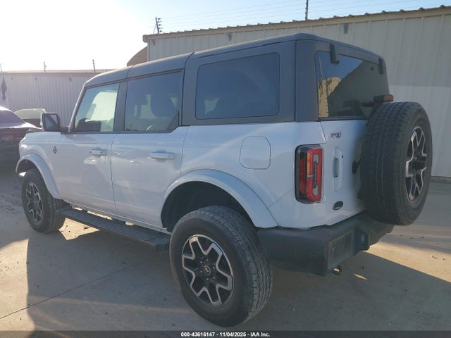 Ford Bronco Outer Banks 2024 1FMDE8BH2RLA72507 Image 3