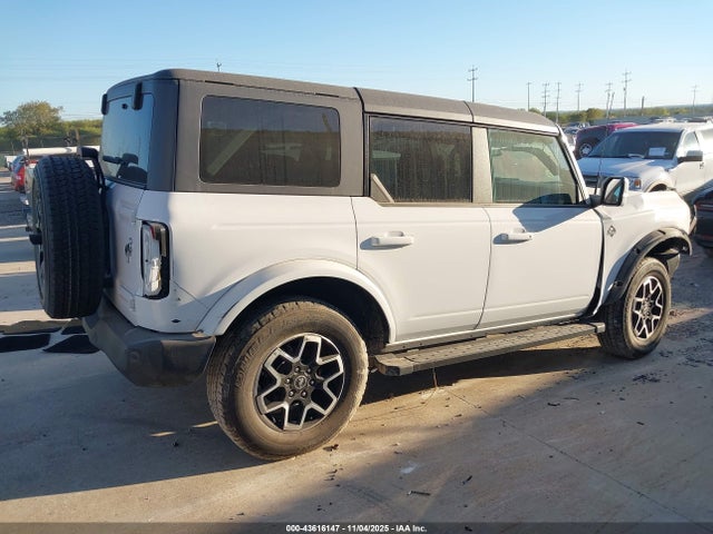 Ford Bronco Outer Banks 2024 1FMDE8BH2RLA72507 Image 4