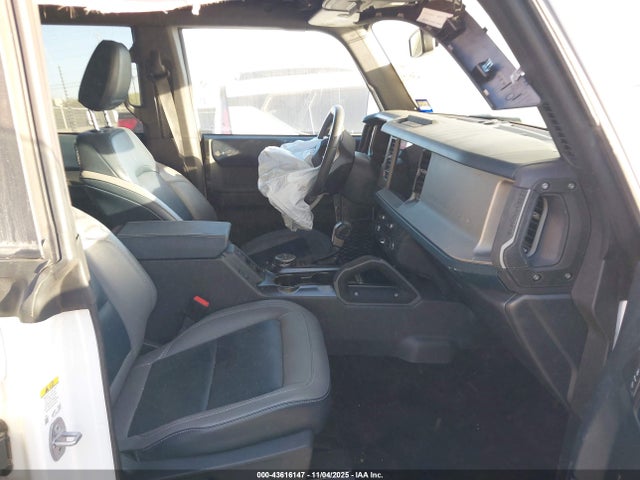 Ford Bronco Outer Banks 2024 1FMDE8BH2RLA72507 Image 5