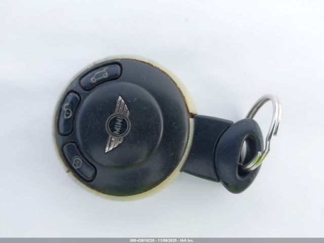 2010 MINI COOPER WMWMF3C59ATZ66269 Photo 10