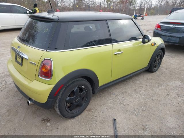 2010 MINI COOPER WMWMF3C59ATZ66269 Photo 3