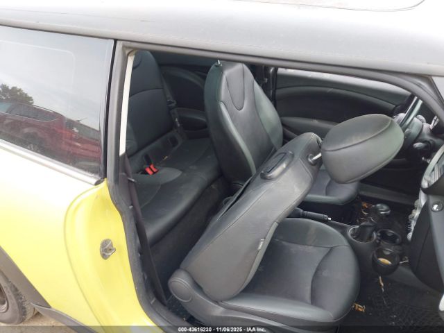 2010 MINI COOPER WMWMF3C59ATZ66269 Photo 7