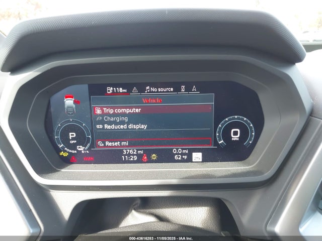 2025 AUDI Q4 SPORTBACK E-TRON WA13UBFZ0SP026606 Photo 6