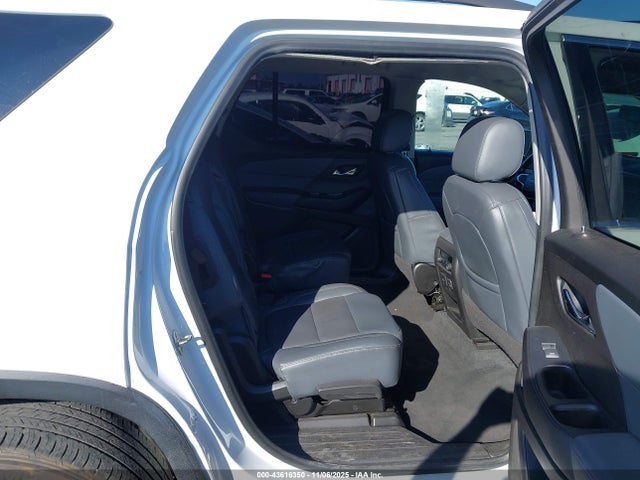 1GNERHKW0MJ213033 Chevrolet lfy