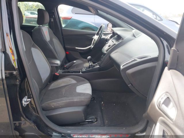 2017 FORD FOCUS ST 1FADP3L99HL242441 Photo 4