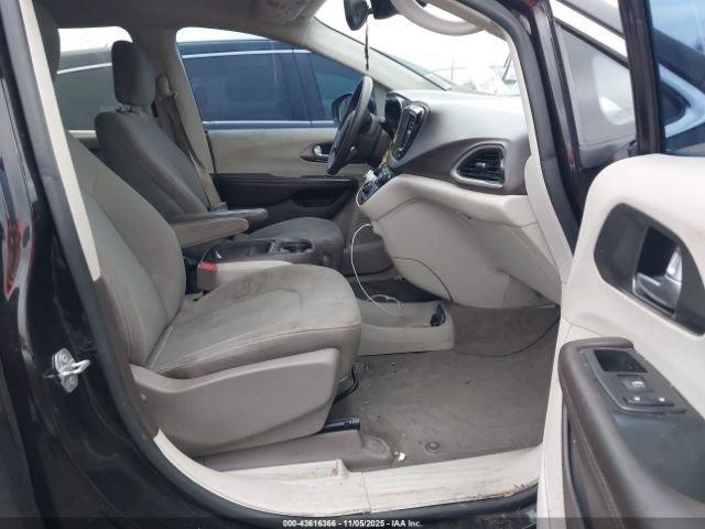 2019 CHRYSLER PACIFICA 2C4RC1FGXKR700769 Photo 4