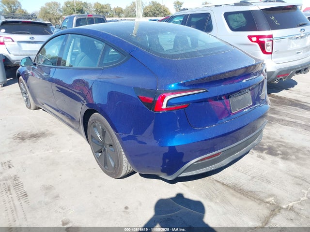 2025 TESLA MODEL 3 5YJ3E1EB3SF988992 Photo 2