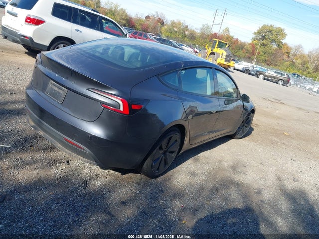 2025 TESLA MODEL 3 5YJ3E1EA2SF920187 Photo 3