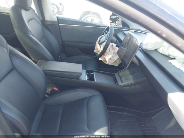 2025 TESLA MODEL 3 5YJ3E1EA2SF920187 Photo 4