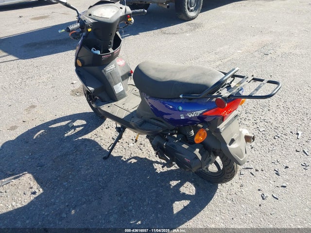 L5YACDTA581112667 Znen Scooter
