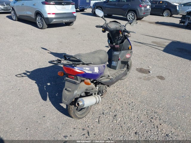 L5YACDTA581112667 Znen Scooter