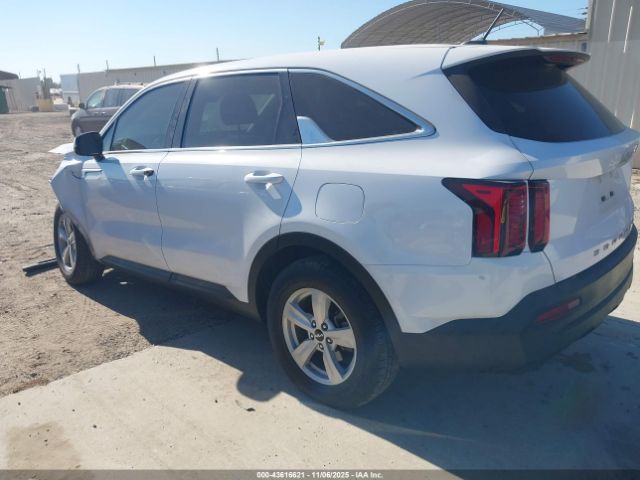 2022 KIA SORENTO 5XYRG4LC1NG114008 Photo 2