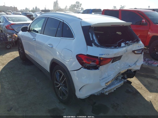 2023 MERCEDES-BENZ AMG GLA 35 W1N4N5BB9PJ461340 Photo 2