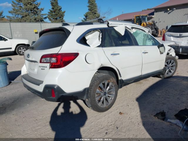 2018 SUBARU OUTBACK 4S4BSETC5J3331402 Photo 3