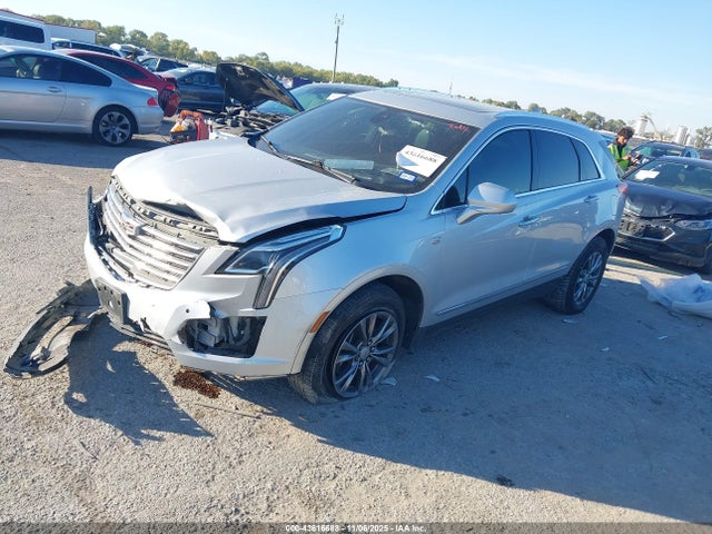 2017 CADILLAC XT5 1GYKNFRS1HZ110624 Photo 1