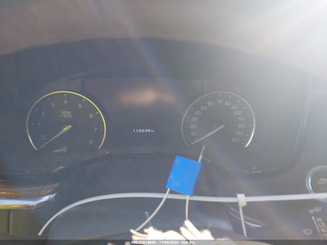 2017 CADILLAC XT5 1GYKNFRS1HZ110624 Photo 6