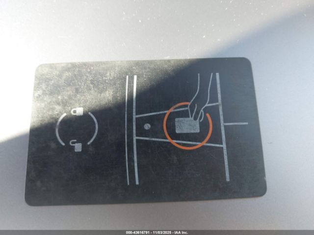 2023 TESLA MODEL 3 5YJ3E1EA2PF563391 Photo 10