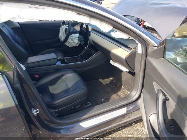 2018 TESLA MODEL 3 5YJ3E1EA3JF007842 Photo 4
