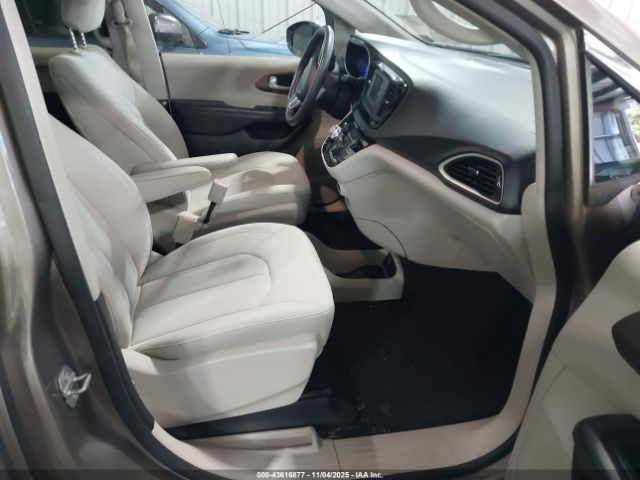 2017 CHRYSLER PACIFICA 2C4RC1CG9HR633627 Photo 4