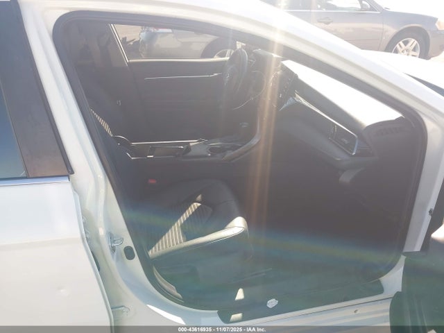 4T1G11AK5MU426018 Toyota CAMRY SE