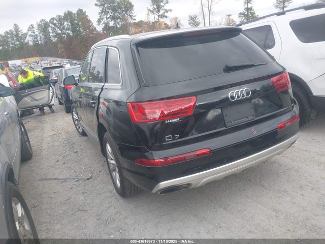 2019 AUDI Q7 WA1LAAF73KD010418 Photo 2