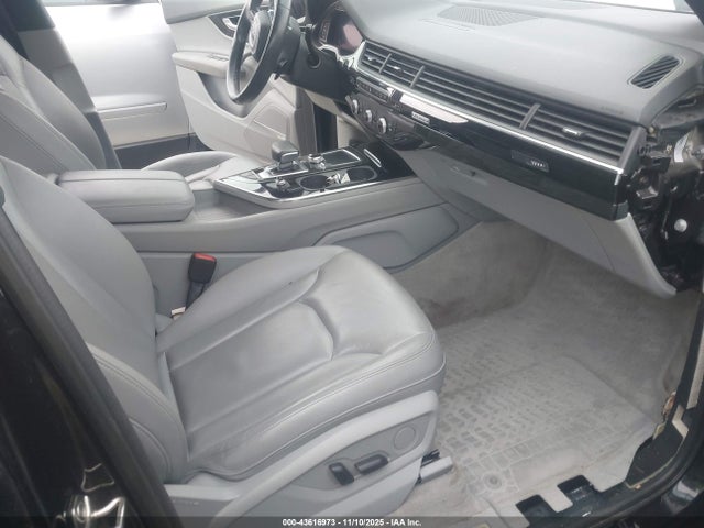 2019 AUDI Q7 WA1LAAF73KD010418 Photo 4
