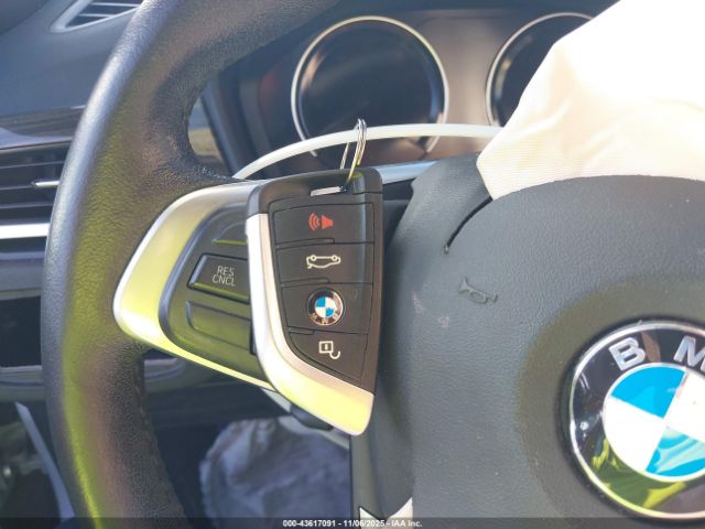 2018 BMW X1 WBXHU7C38J5L09275 Photo 10