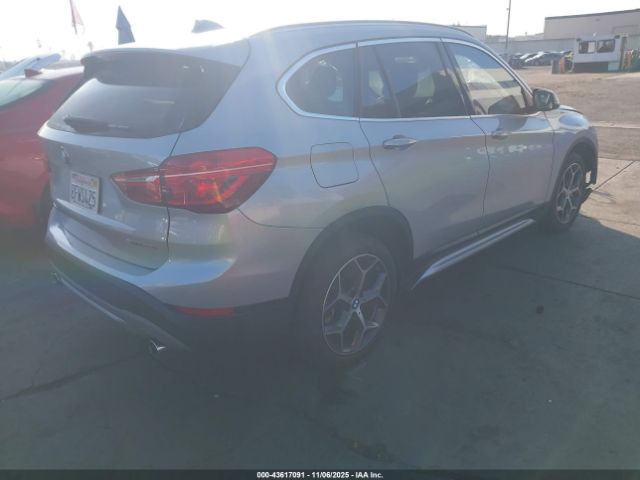 2018 BMW X1 WBXHU7C38J5L09275 Photo 3