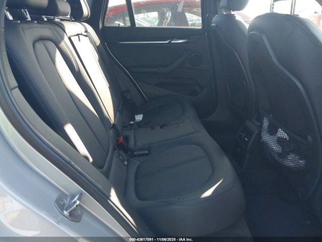 2018 BMW X1 WBXHU7C38J5L09275 Photo 7