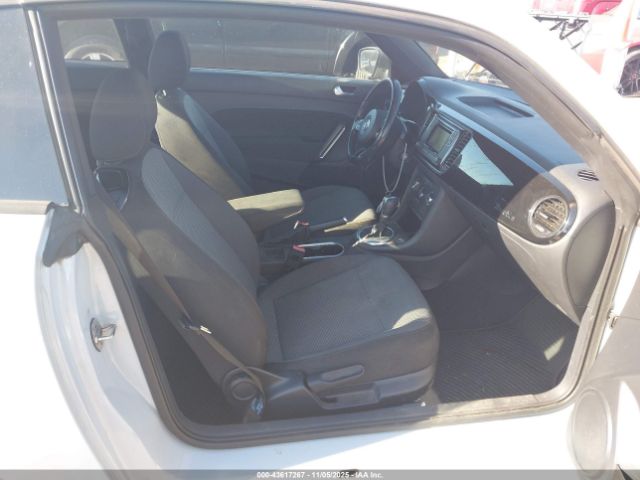 2017 VOLKSWAGEN BEETLE 3VWF17AT2HM614188 Photo 4