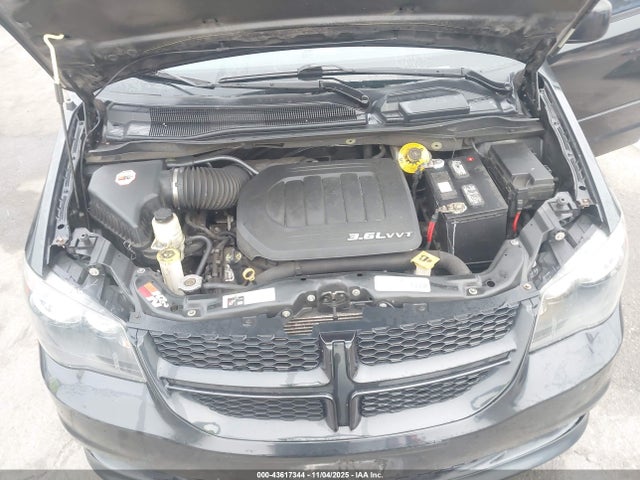 2C4RDGCG2FR634633 Dodge Grand Caravan Sxt