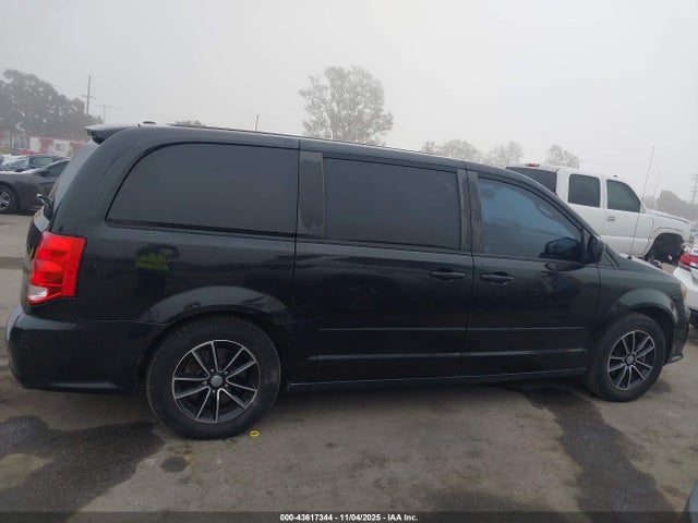 2C4RDGCG2FR634633 Dodge Grand Caravan Sxt