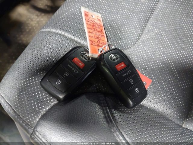 2024 TOYOTA TUNDRA 5TFLA5DB2RX201020 Photo 10