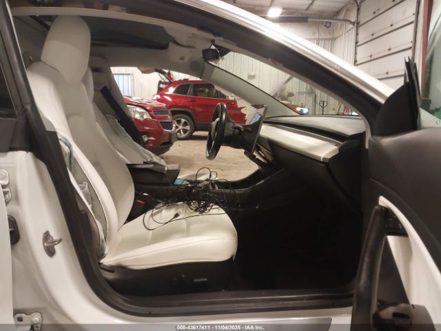 2018 TESLA MODEL 3 5YJ3E1EB2JF081729 Photo 4