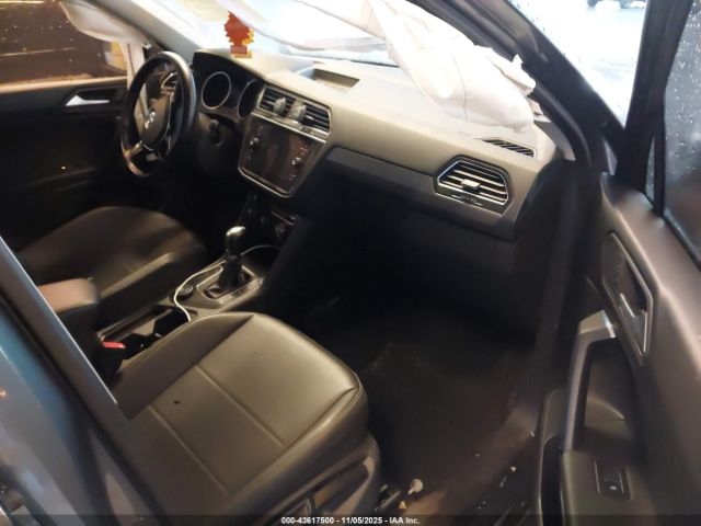 2019 VOLKSWAGEN TIGUAN 3VV2B7AX8KM069396 Photo 4