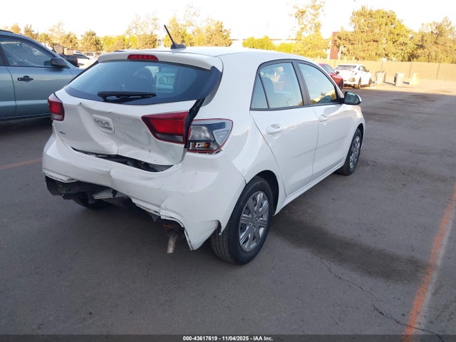 2023 KIA RIO 5-DOOR 3KPA25AD3PE628908 Photo 3